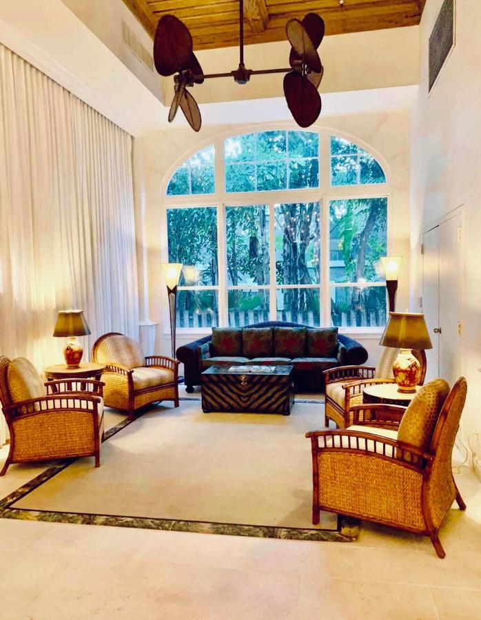 Cozy Studio In The Heart Of The Palm Beach Island - Free Valet Service Exterior foto